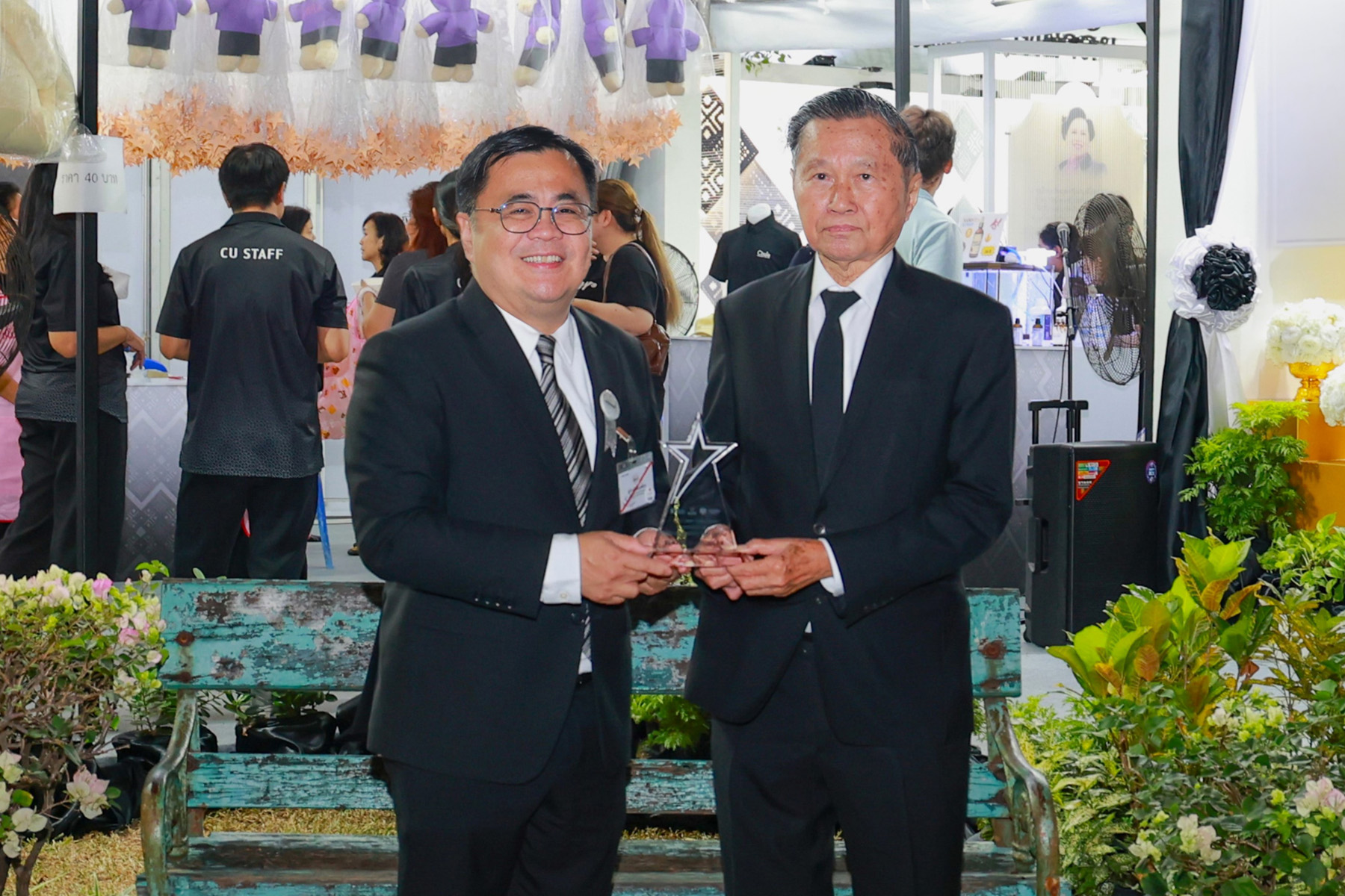 วิริยะประกันภัย สนับสนุนร้านกาชาดจุฬาฯ 2568